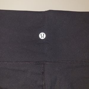 BNWT  Black Lululemon Leggings Wunder Under 25'